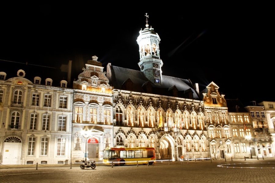 Mons town hall in the evening