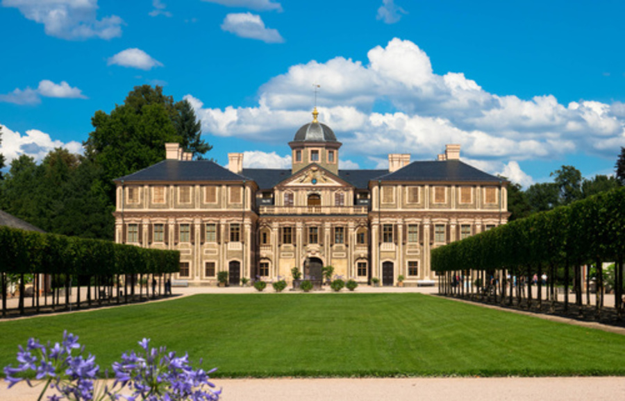 Favorite Palace with its gardens