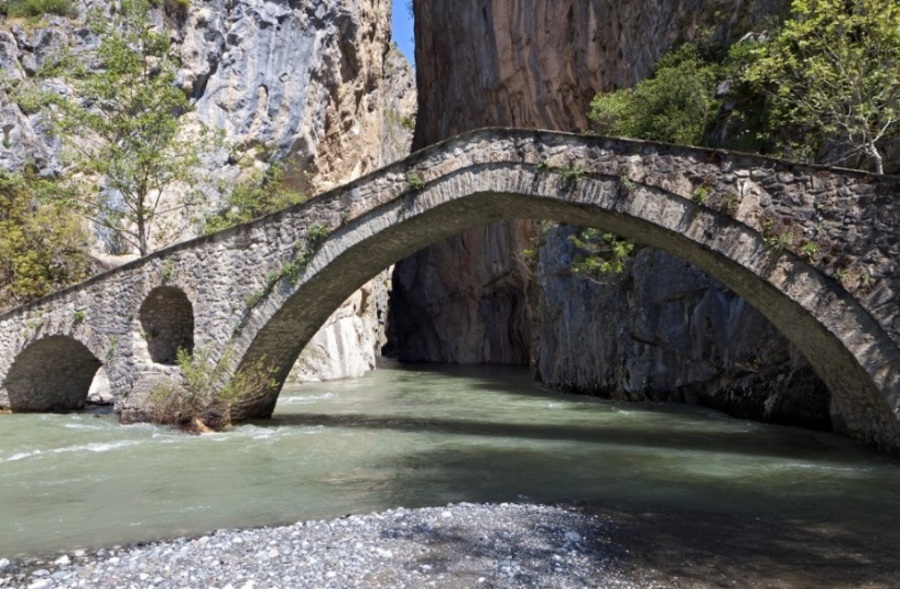 Portitsa Canyon and the old Bridge