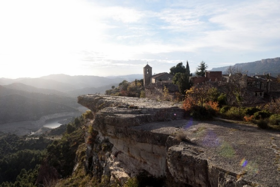  Vista del pueblo de Siurana, situado en lo alto de una montaña en la comarca de El Priorat, en la provincia de Tarragona