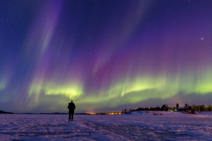 Viewing the northern lights at Lake Inari